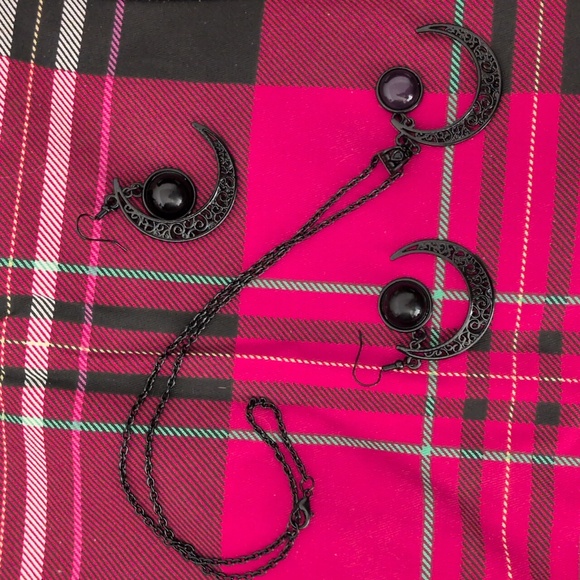 Hot Topic Jewelry - Hot Topic Black Crescent Moon Necklace and Earring Set